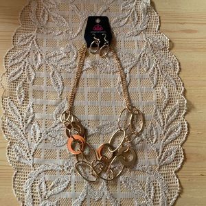 Earring and necklace set